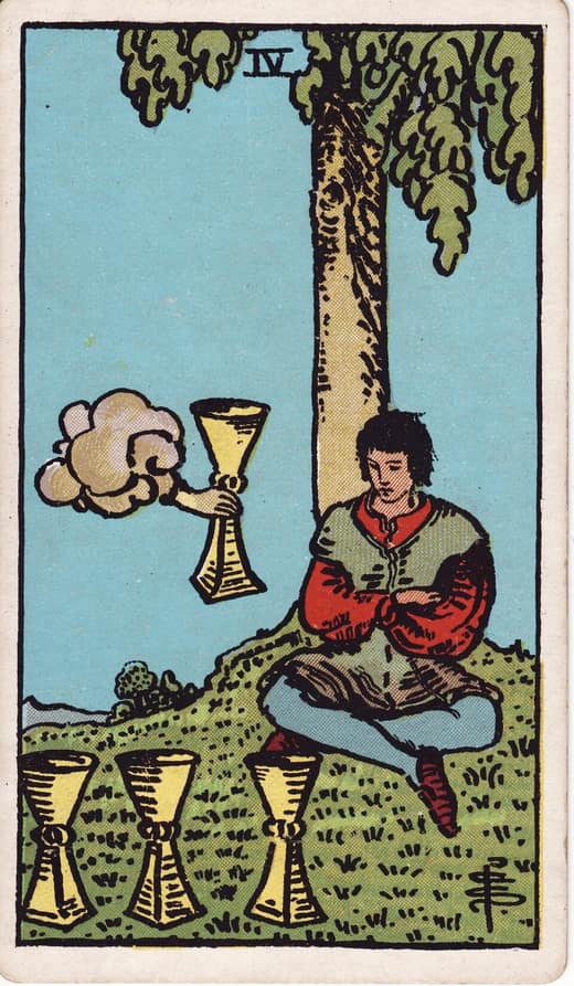 컵 4 (Four of Cups)